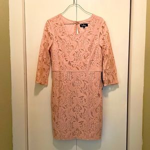 Lulu’s 3/4 sleeved, dusty rose, lace dress